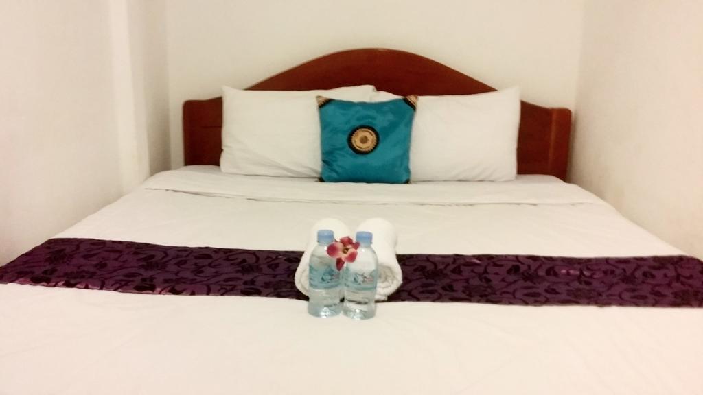Blue Home Villa 2 Phnom Penh Bagian luar foto